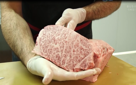 日本神户牛肉价格多少钱一斤（日本和牛凭什么这么贵）